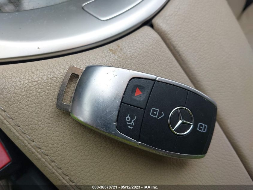 2019 MERCEDES-BENZ C-CLASS C 300 - 55SWF8DB6KU308375