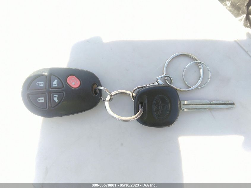 2013 TOYOTA SIENNA LE - 5TDKK3DC1DS300951