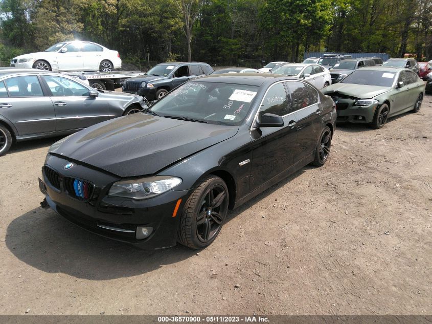 2013 BMW 5 SERIES 528I XDRIVE - WBAXH5C59DDW11863