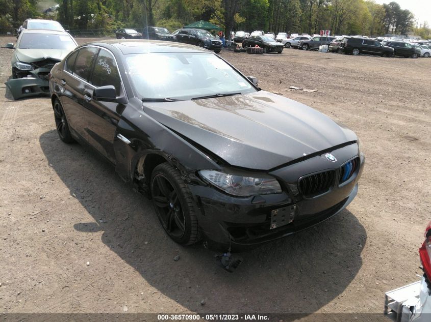 2013 BMW 5 SERIES 528I XDRIVE - WBAXH5C59DDW11863