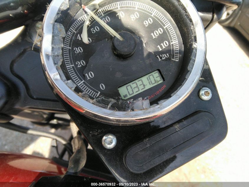 2011 HARLEY-DAVIDSON FXS - 1HD1JP520BB031758