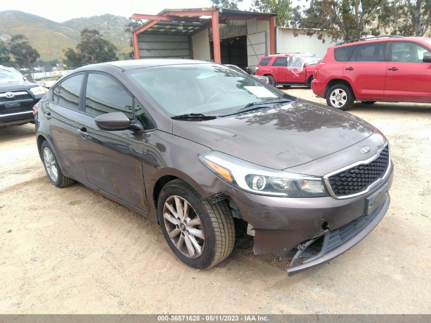 2017 KIA FORTE LX - 3KPFL4A79HE151555