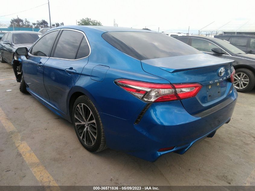 2018 TOYOTA CAMRY SE - 4T1B11HK0JU104480