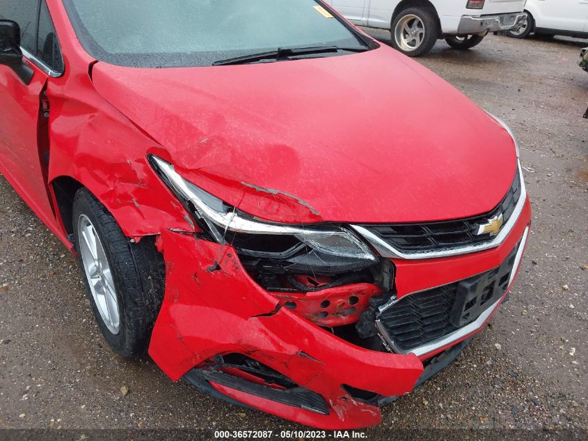 2018 CHEVROLET CRUZE LT - 1G1BE5SM1J7148165