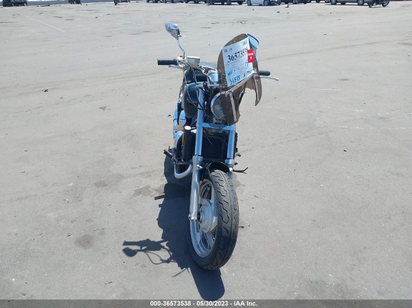 2000 HONDA VF750 C - JH2RC4304YM600064
