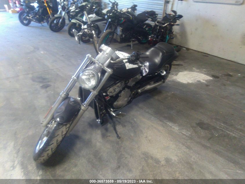 2004 HARLEY-DAVIDSON VRSCB 1HD1HBZ324K800507