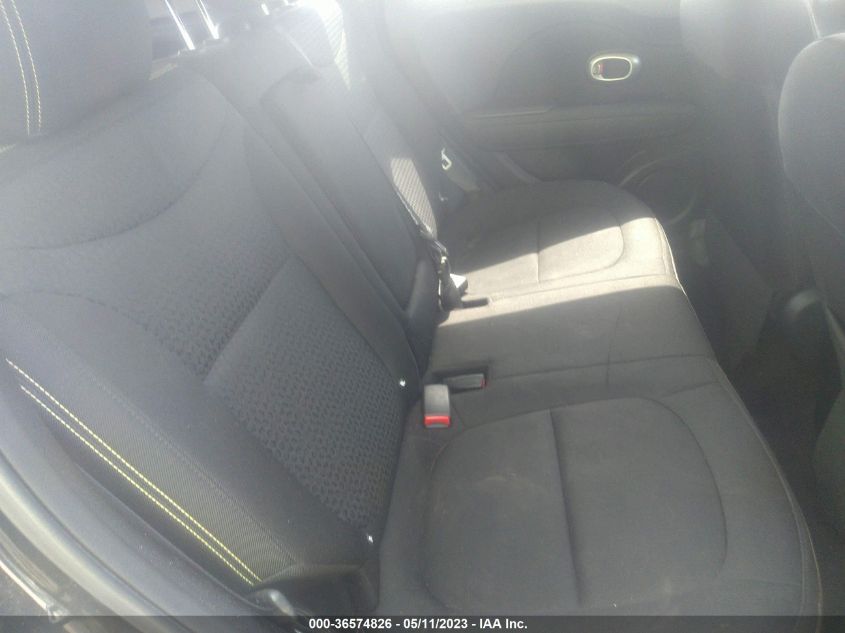 2015 KIA SOUL + - KNDJP3A59F7133755