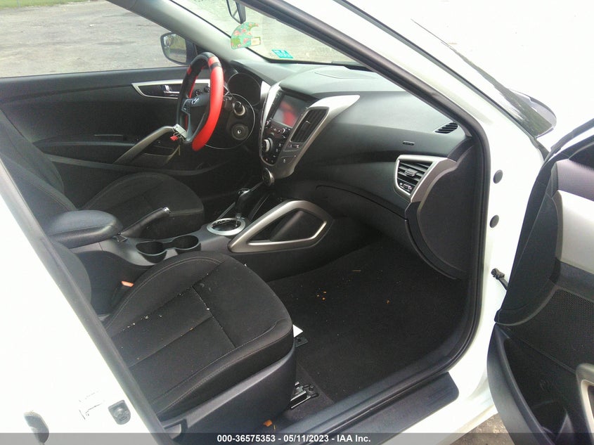 VIN KMHTC6AD1HU305158 2017 HYUNDAI VELOSTER