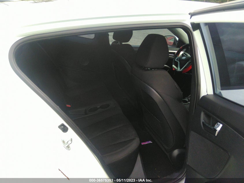 VIN KMHTC6AD1HU305158 2017 HYUNDAI VELOSTER