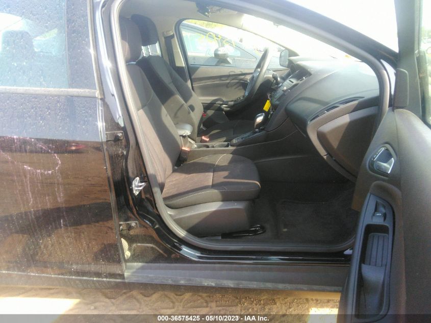2016 FORD FOCUS SE - 1FADP3F20GL361962