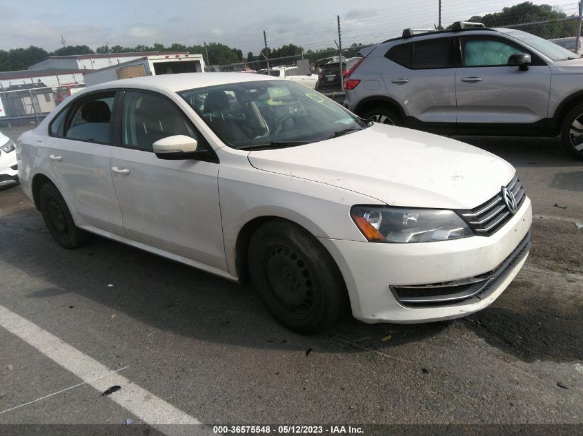 2013 VOLKSWAGEN PASSAT S - 1VWAP7A34DC132990