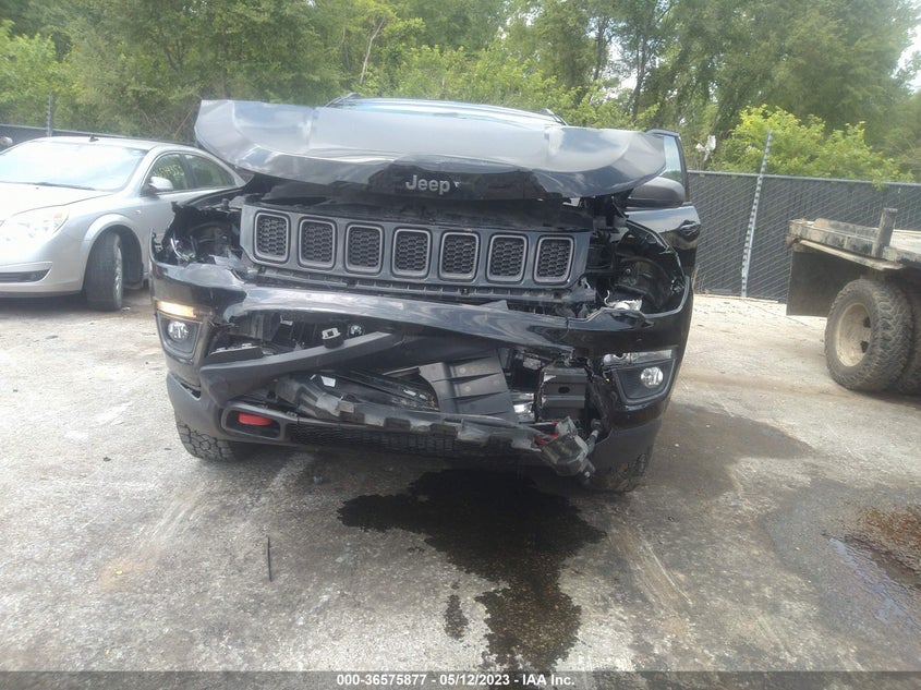 VIN 3C4NJDDB8JT129419 2018 JEEP COMPASS TRAILHAWK