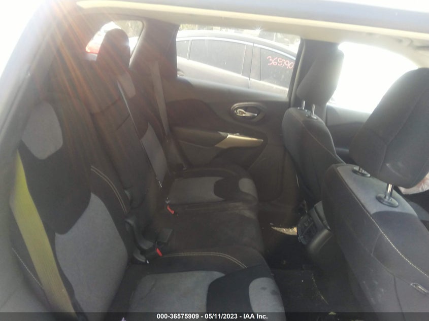 VIN 1C4PJMCB7JD555568 2018 JEEP CHEROKEE LATITUDE