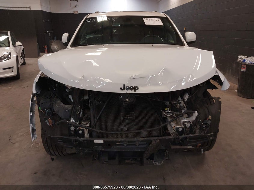 VIN 1C4RJFAG0JC249613 2018 JEEP GRAND CHEROKEE ALTITUDE
