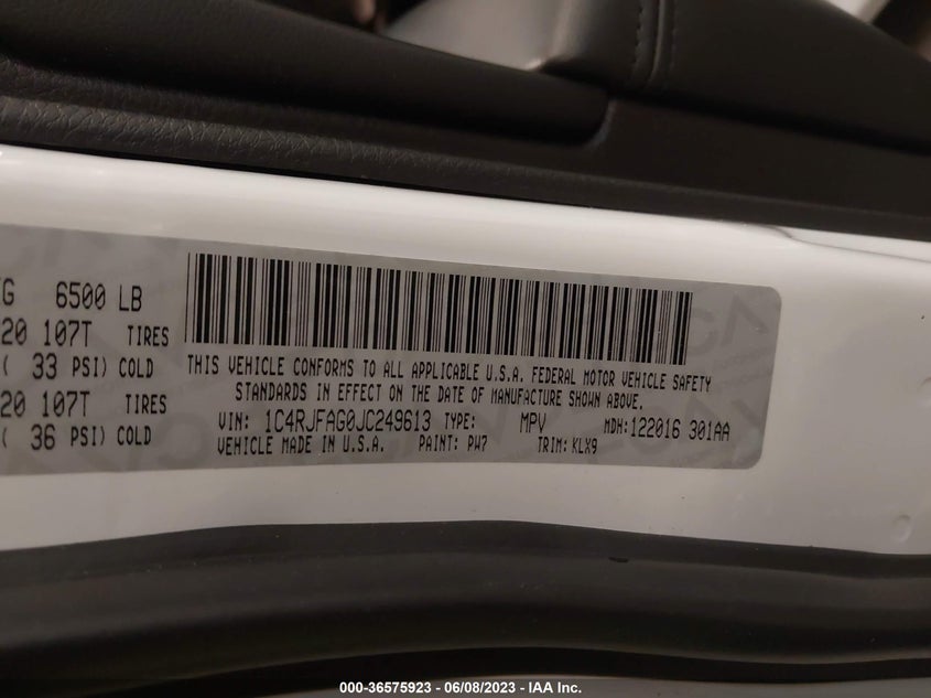 VIN 1C4RJFAG0JC249613 2018 JEEP GRAND CHEROKEE ALTITUDE