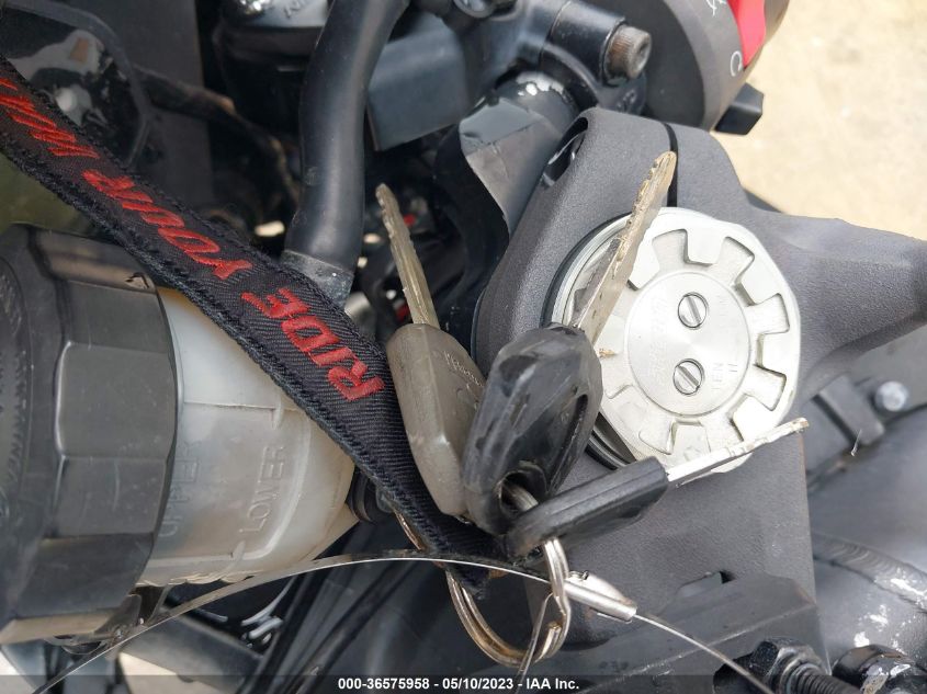 2012 KAWASAKI ZX600 R - JKAZX4R10CA033093
