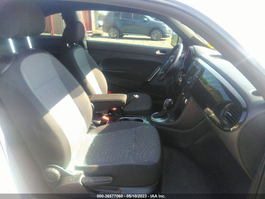 2019 VOLKSWAGEN BEETLE S/FINAL EDITION SE - 3VWFD7AT8KM700426