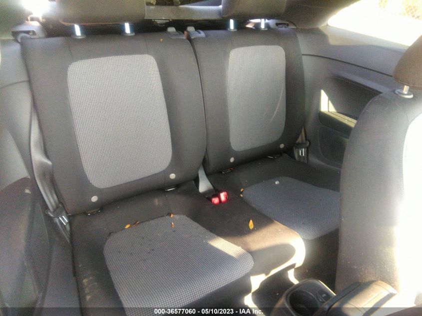 2019 VOLKSWAGEN BEETLE S/FINAL EDITION SE - 3VWFD7AT8KM700426