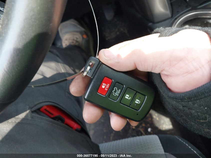 2018 TOYOTA RAV4 XLE/ADVENTURE - JTMRFREV1JD237766