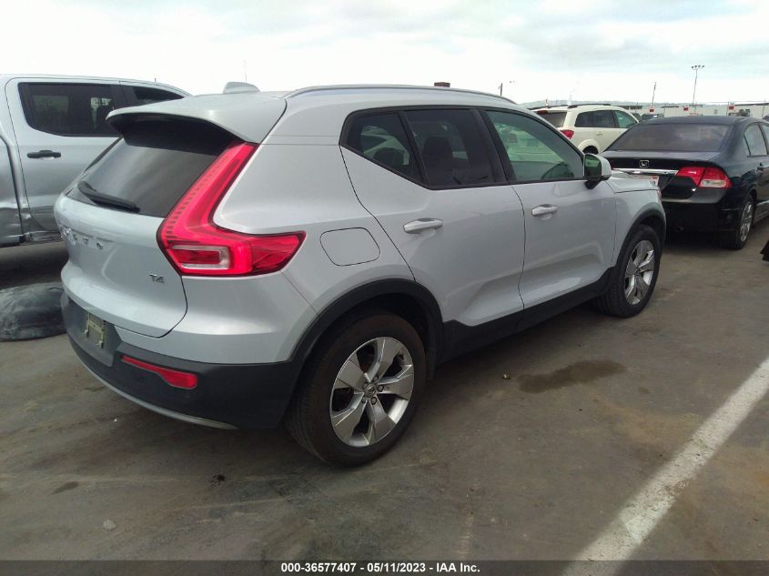 2020 VOLVO XC40 MOMENTUM YV4AC2HKXL2278715