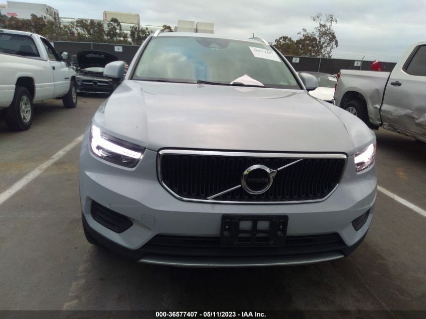 2020 VOLVO XC40 MOMENTUM YV4AC2HKXL2278715