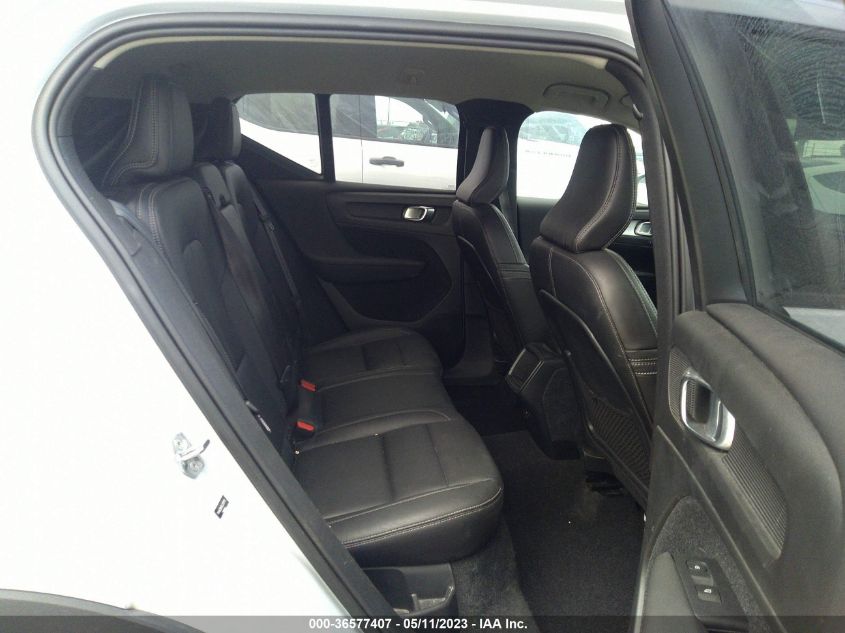 2020 VOLVO XC40 MOMENTUM YV4AC2HKXL2278715