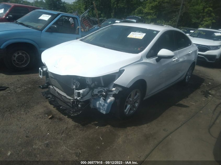 2018 CHEVROLET CRUZE LT - 1G1BE5SM8J7162080