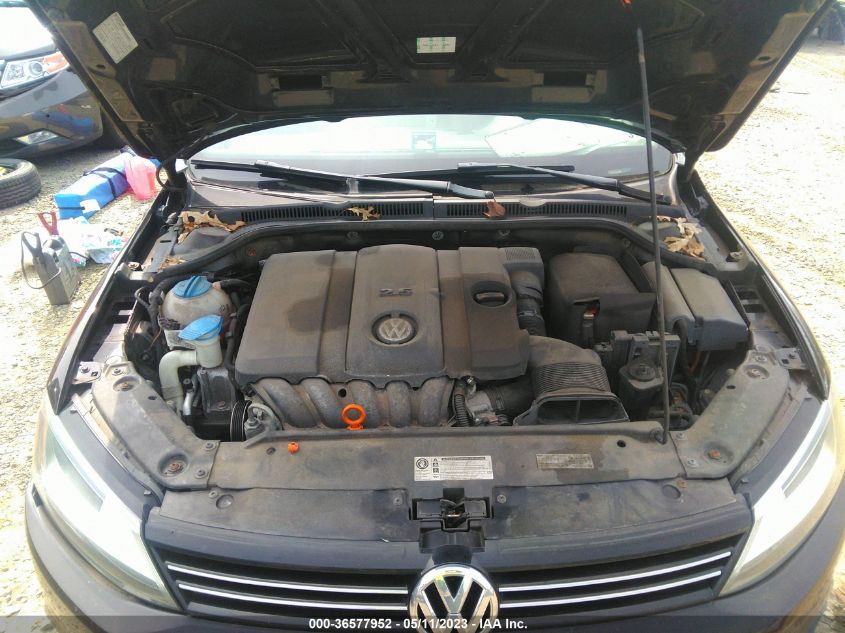 2013 VOLKSWAGEN JETTA SEDAN SE - 3VWDP7AJ7DM444442