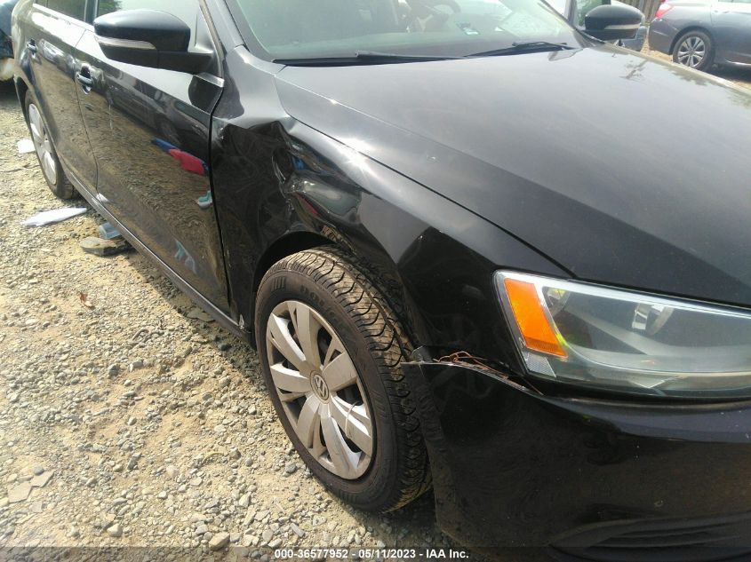 2013 VOLKSWAGEN JETTA SEDAN SE - 3VWDP7AJ7DM444442