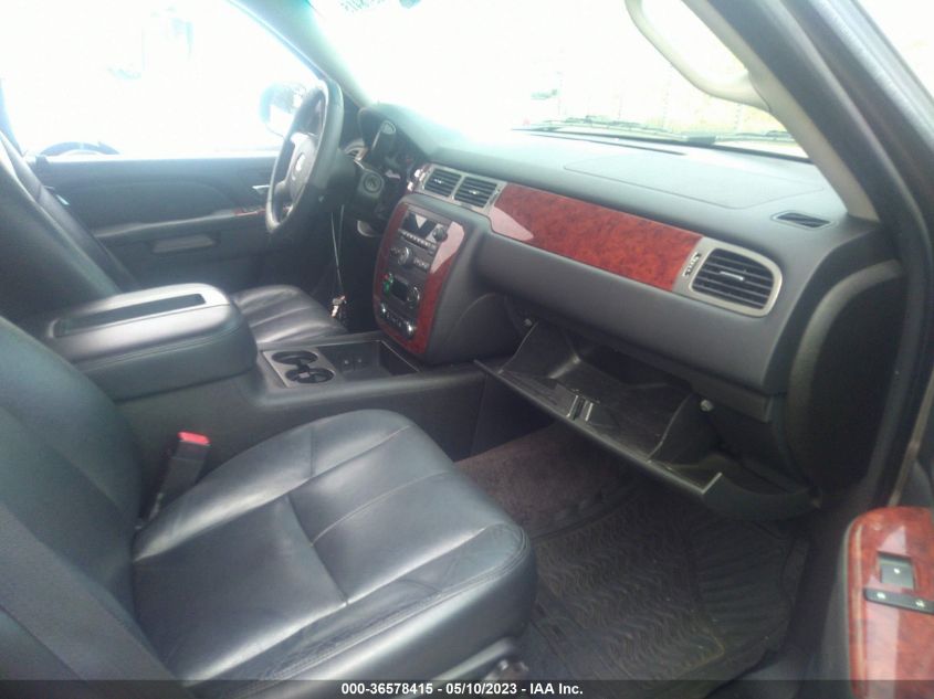 2014 CHEVROLET SUBURBAN LT - 1GNSKJE74ER121588