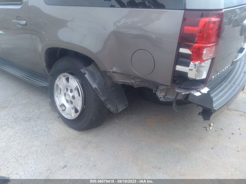 2014 CHEVROLET SUBURBAN LT - 1GNSKJE74ER121588