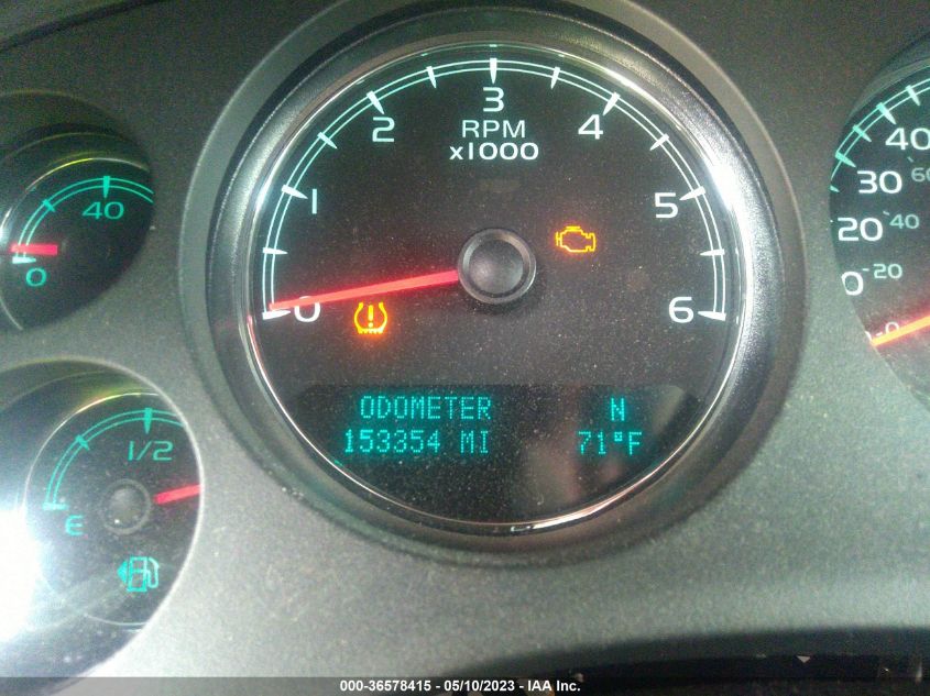 2014 CHEVROLET SUBURBAN LT - 1GNSKJE74ER121588