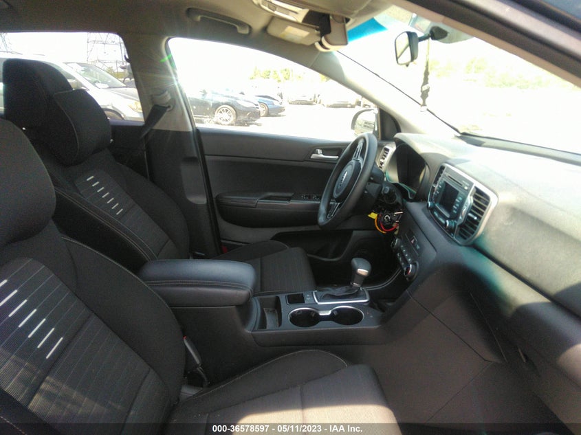 VIN KNDPM3AC0J7449605 2018 KIA SPORTAGE LX