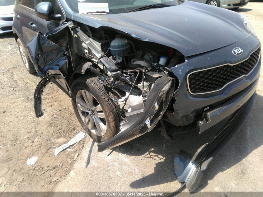 VIN KNDPM3AC0J7449605 2018 KIA SPORTAGE LX