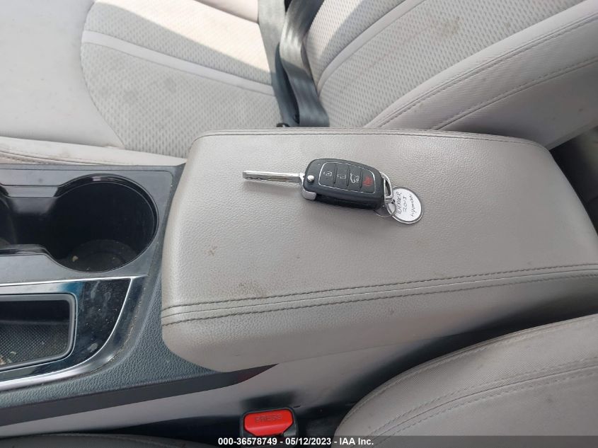 2015 HYUNDAI SONATA 2.4L SE - 5NPE24AF5FH074603