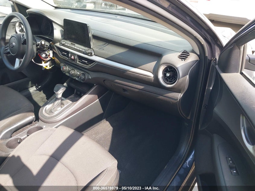 VIN 3KPF24AD4LE217284 2020 KIA FORTE LXS