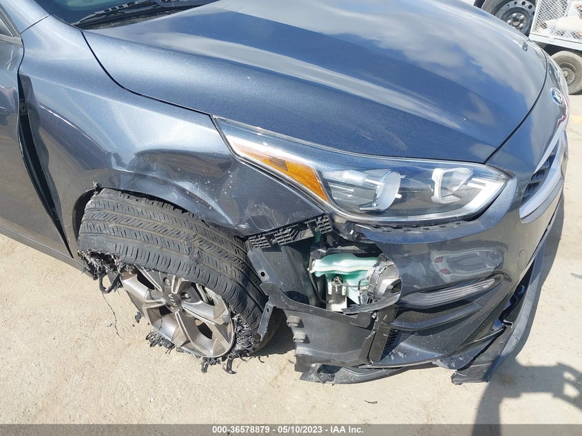 VIN 3KPF24AD4LE217284 2020 KIA FORTE LXS
