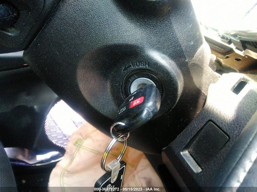 2016 TOYOTA RAV4 XLE - 2T3RFREV0GW437372