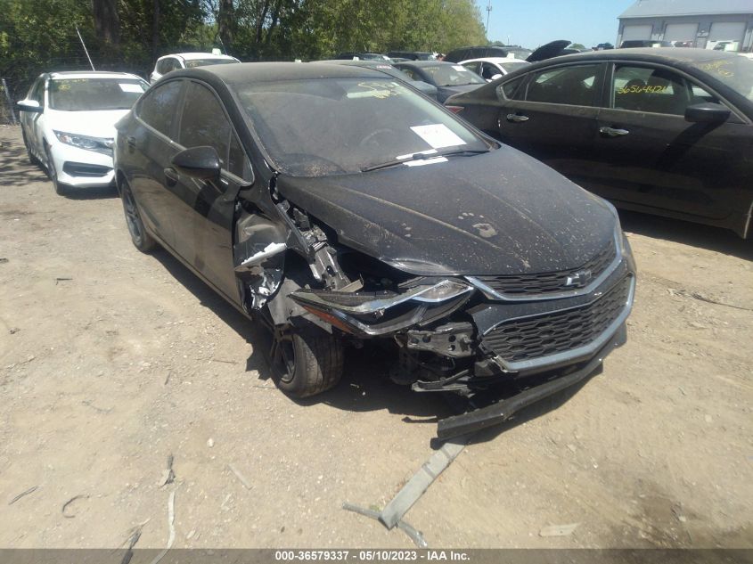 2018 CHEVROLET CRUZE LT - 1G1BE5SM8J7188565