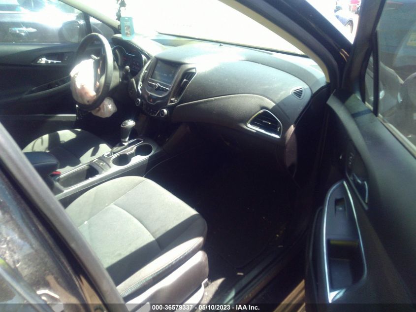 2018 CHEVROLET CRUZE LT - 1G1BE5SM8J7188565