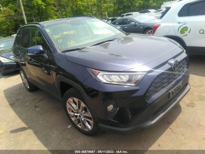 2021 TOYOTA RAV4 XLE PREMIUM - JTMA1RFV0MD073280