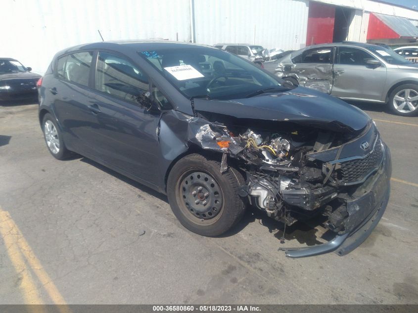 2016 KIA FORTE 5-DOOR LX - KNAFK5A80G5588403