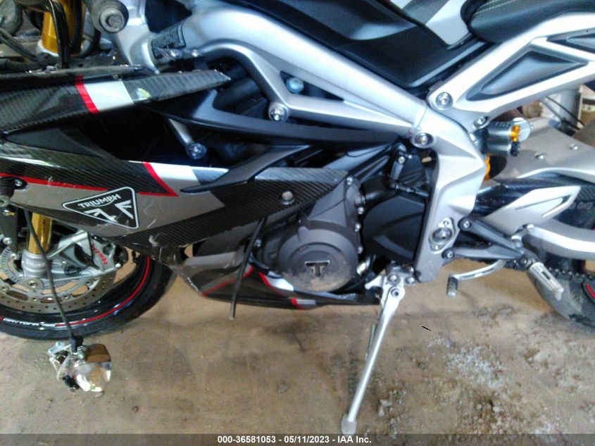 2021 TRIUMPH MOTORCYCLE DAYTONA MOTO2 765 - SMTA204K3MJAC8692