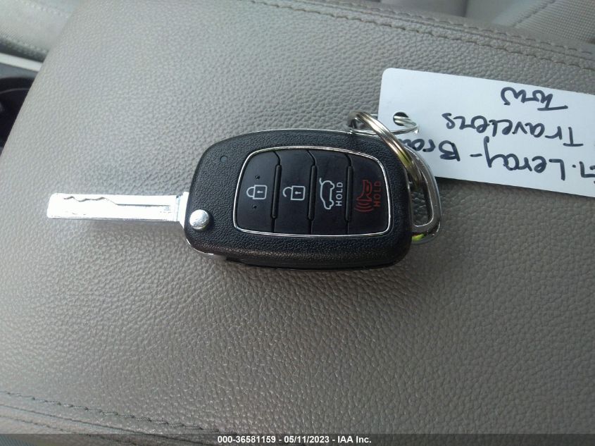 2017 HYUNDAI TUCSON SE - KM8J3CA46HU575198