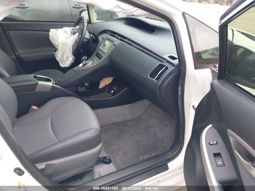 2015 TOYOTA PRIUS FOUR - JTDKN3DU2F1939985