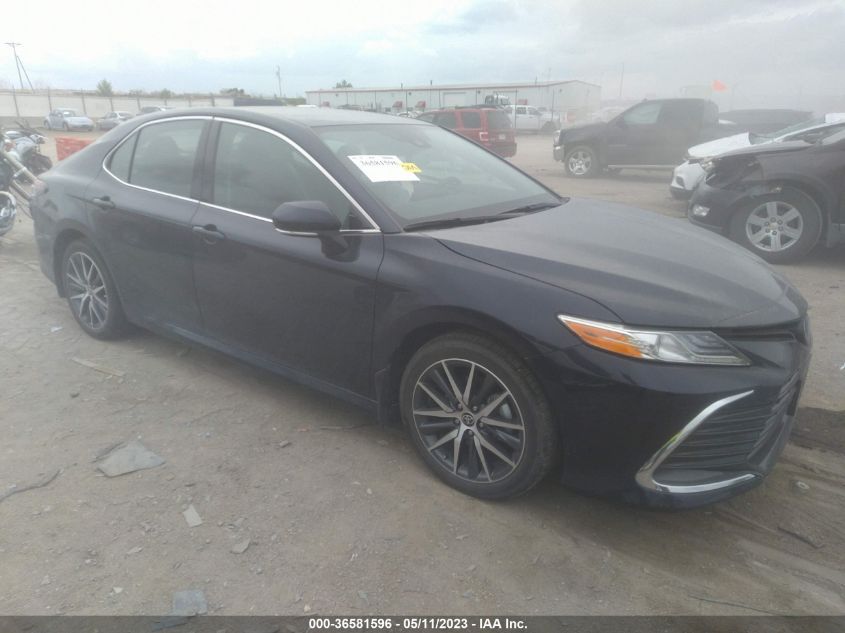 2022 TOYOTA CAMRY HYBRID XLE - 4T1F31AK4NU587726