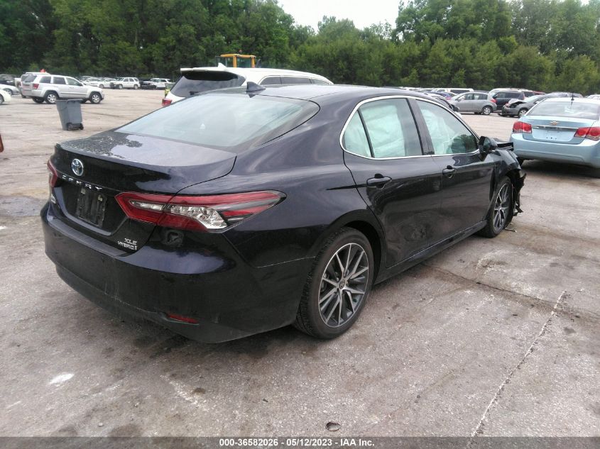 2022 TOYOTA CAMRY HYBRID XLE - 4T1F31AK0NU573869
