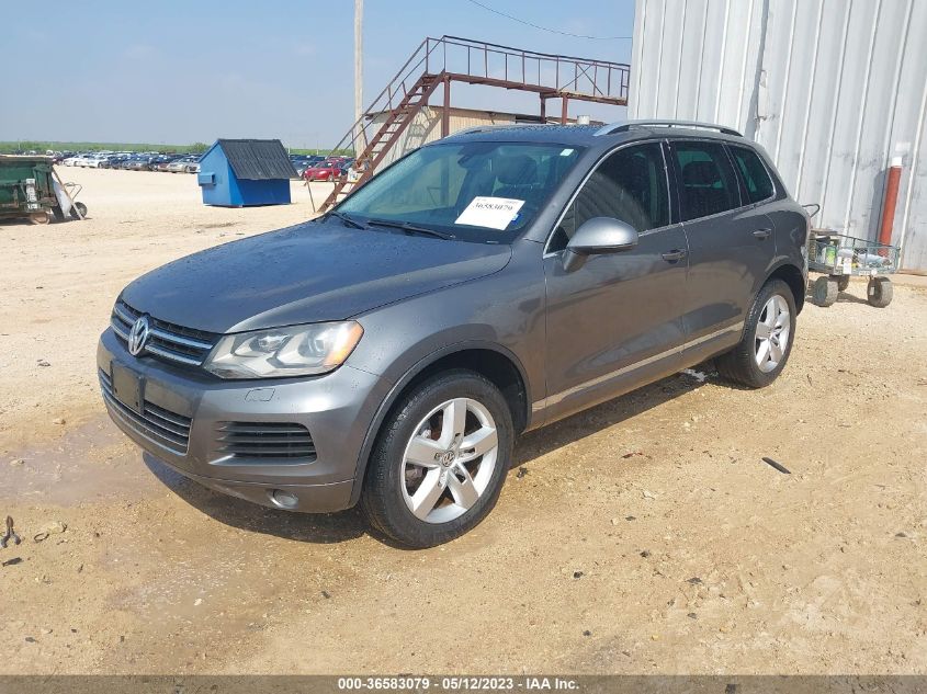 2014 VOLKSWAGEN TOUAREG LUX WVGEF9BP0ED009277