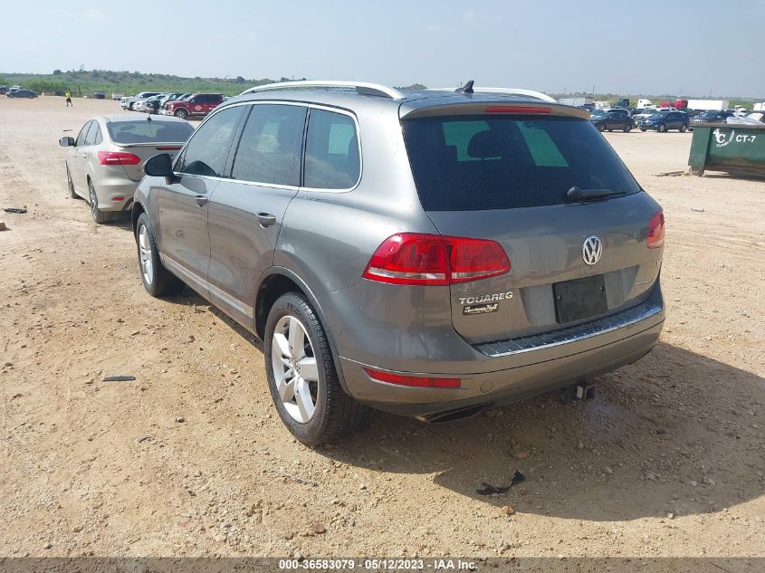 2014 VOLKSWAGEN TOUAREG LUX WVGEF9BP0ED009277