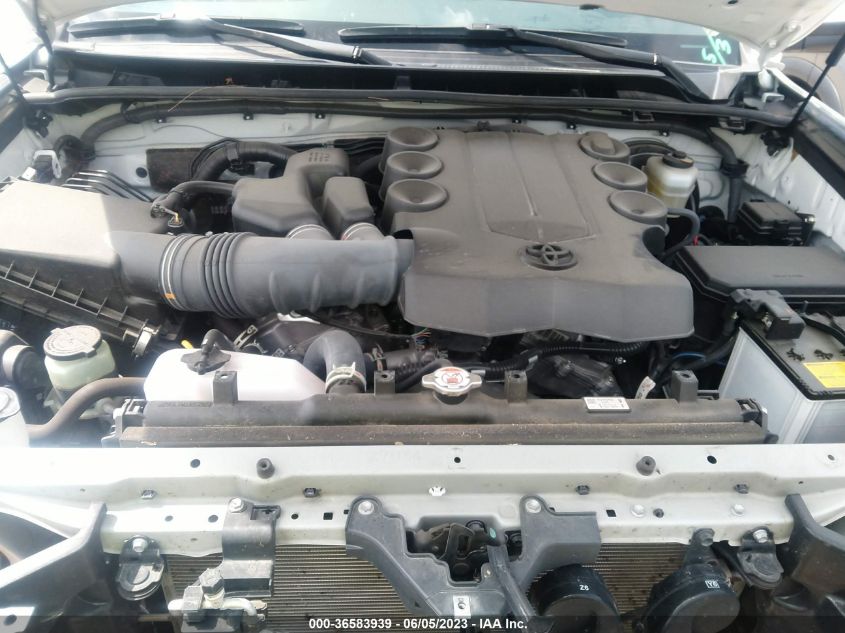2022 TOYOTA 4RUNNER SR5 - JTEEU5JR2N5252133